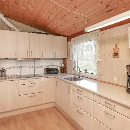 Stunning Holiday Home In Ulfborg With Whirlpool Vakantiehuis *