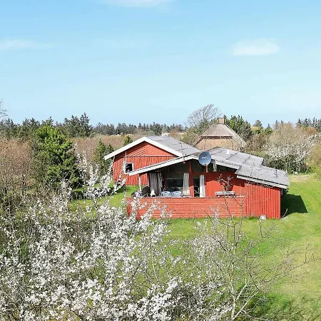 Stunning Holiday Home In Ulfborg With Whirlpool Vakantiehuis Sønder Nissum