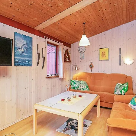Stunning Holiday Home In Ulfborg With Whirlpool Vakantiehuis